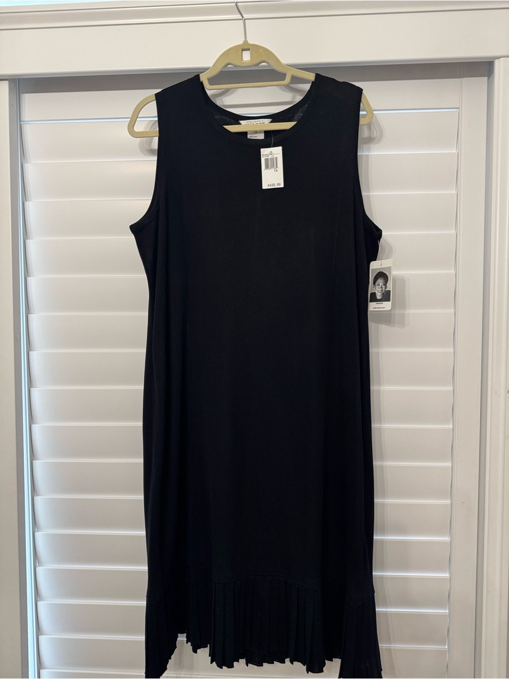 Misook Black Sleeveless Midi Dress with Pleated Hem